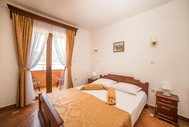 Triple Room image 2