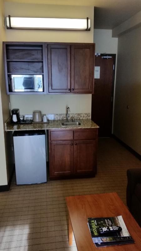Queen Suite image 3