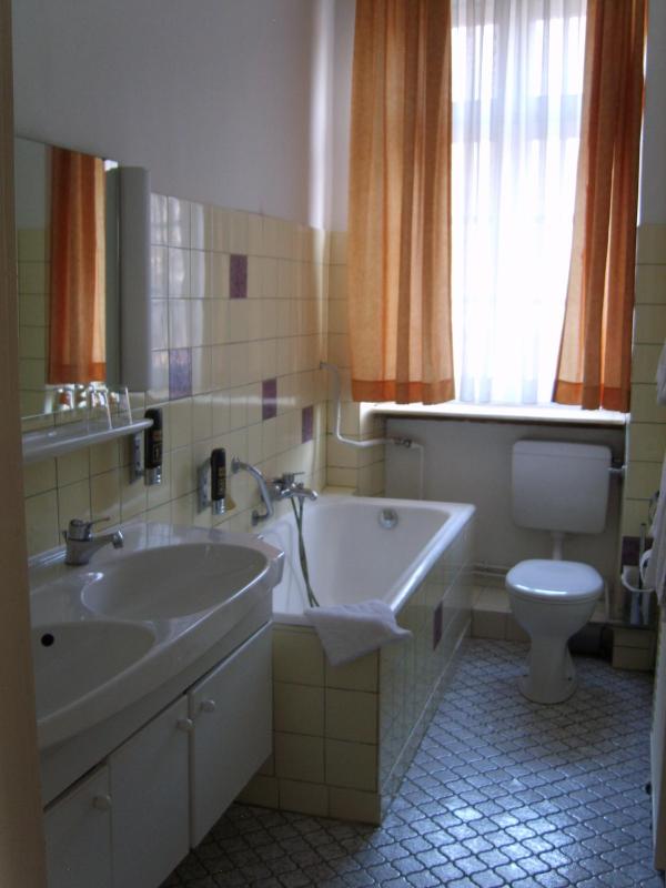 Triple Room image 1