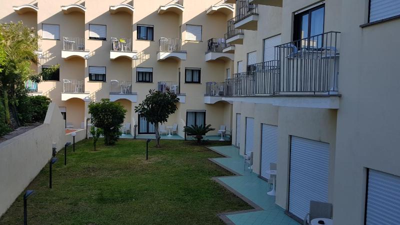Double or Twin Room with Balcony (1 Adult) image 4