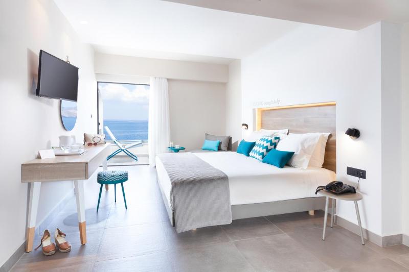 Junior Suite with Sea View image 1