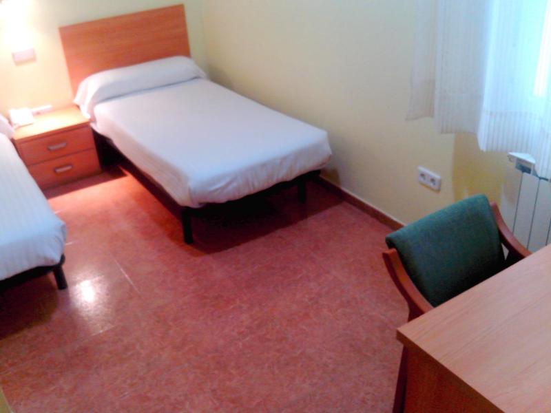 One-Bedroom Apartment image 2