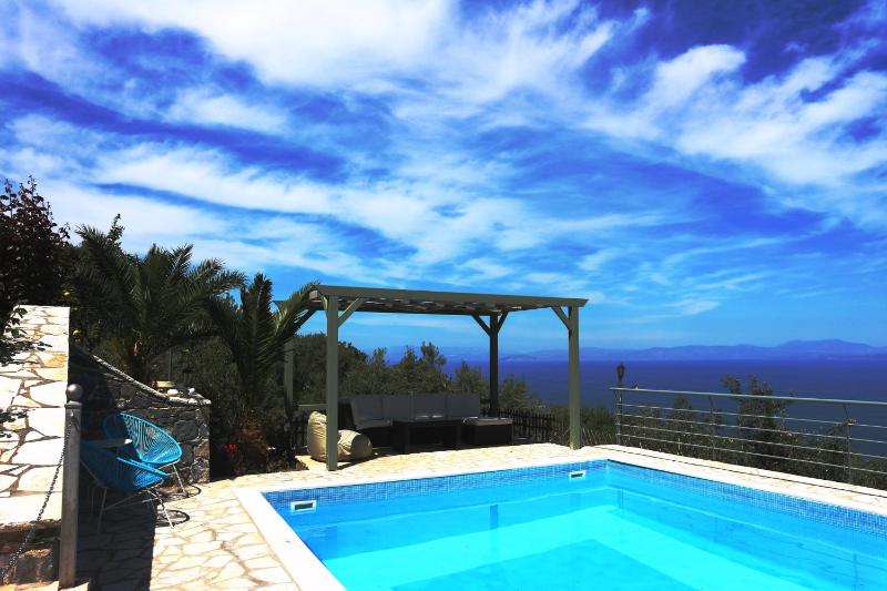 Three-Bedroom Villa - Split Level image 2