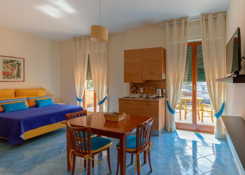 Villa Rosa Sorrento - image 17