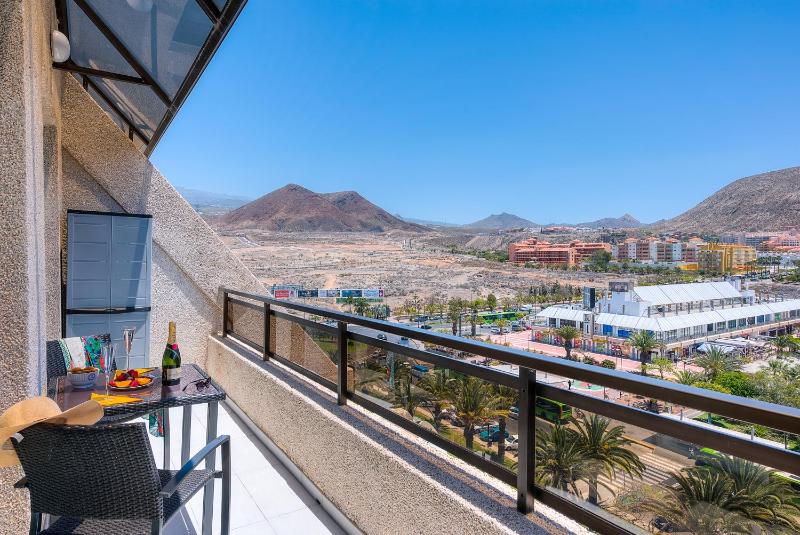 Modern Apartment Los Cristianos Center - image 23