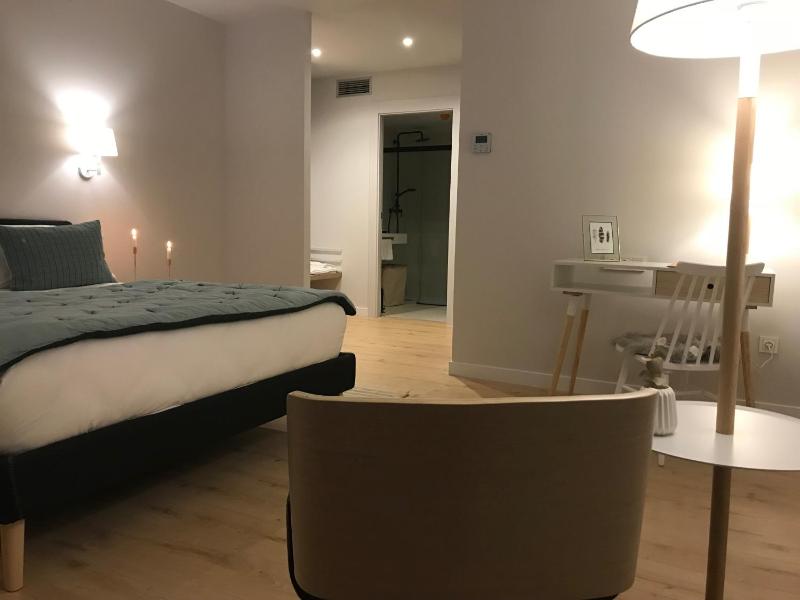 Superior Double Room image 3