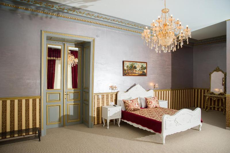 NF Palace Old City Bucharest - image 13