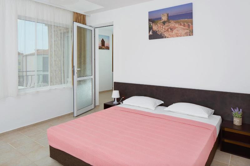 Superior Apartment image 3