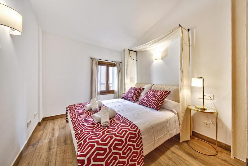 Superior Apartment image 3