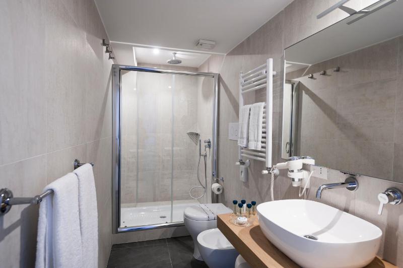 Superior Apartment image 2