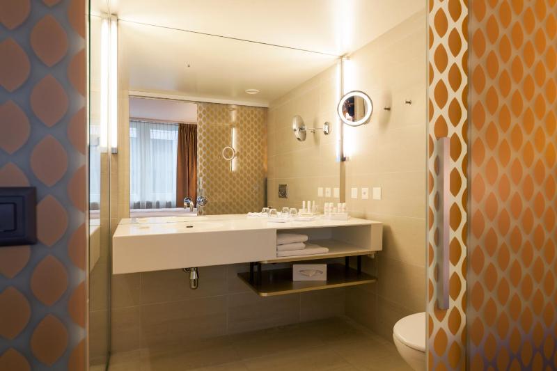 Premium Room - Lakeside image 4