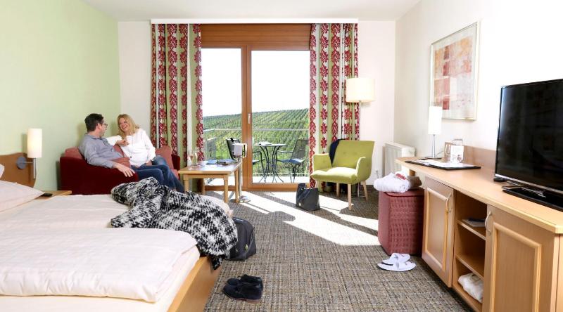 Classic Single Room image 4