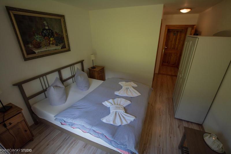 Basic Triple Room image 4