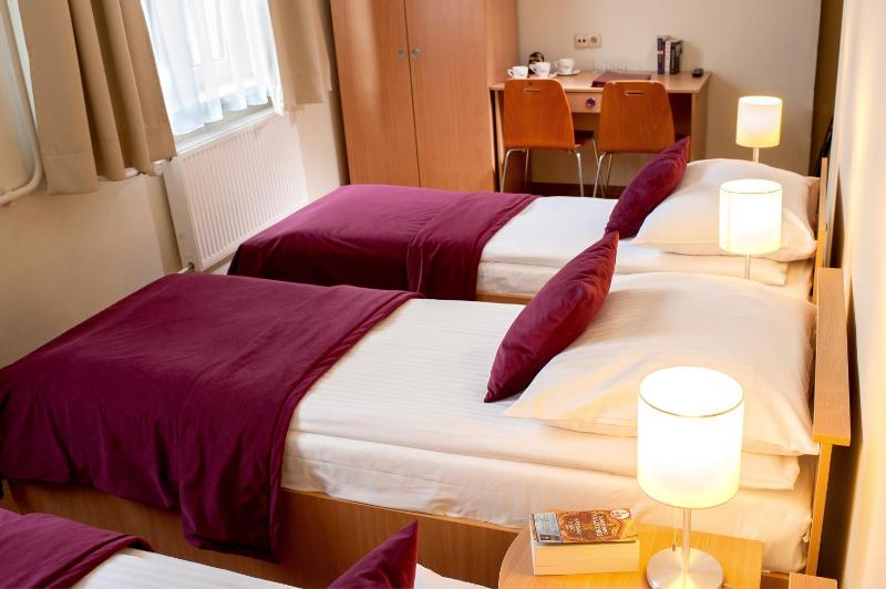 Triple Room image 2