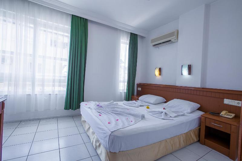 One-Bedroom Apartment image 4