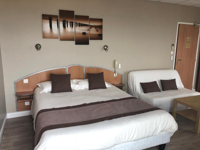 Suite Double with Private Terrace and Sea View image 1