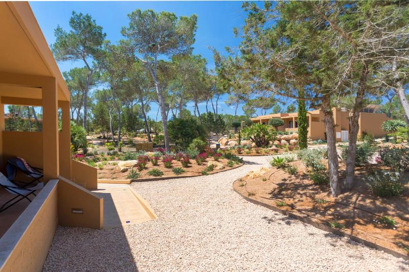 Superior Two-Bedroom Apartment (4 Adults) image 4