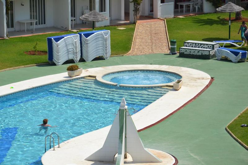 Apartments Kione Playa Romana Park - image 7