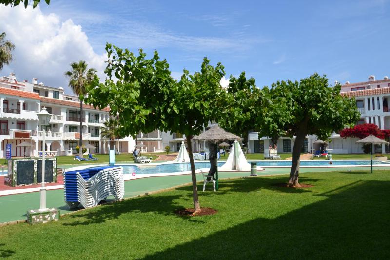Apartments Kione Playa Romana Park - image 44