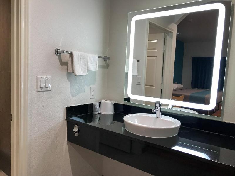 Motel 6-Houston TX - North - image 19