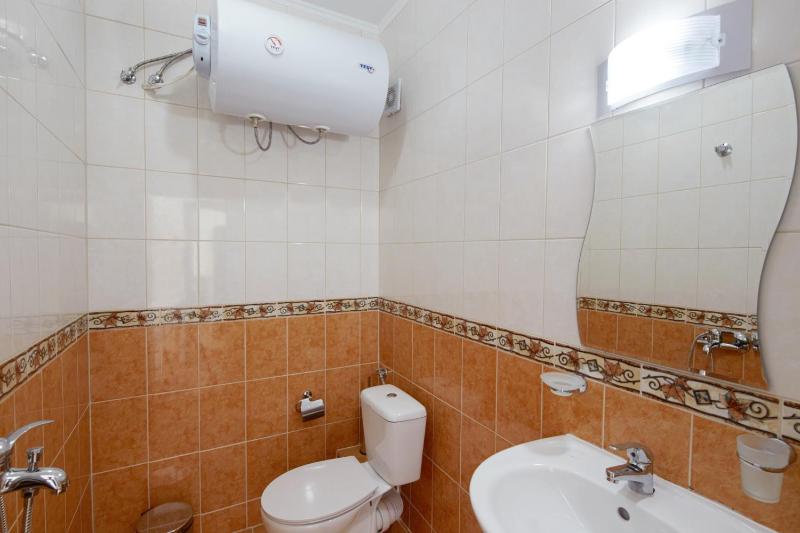 One-Bedroom Apartment image 1