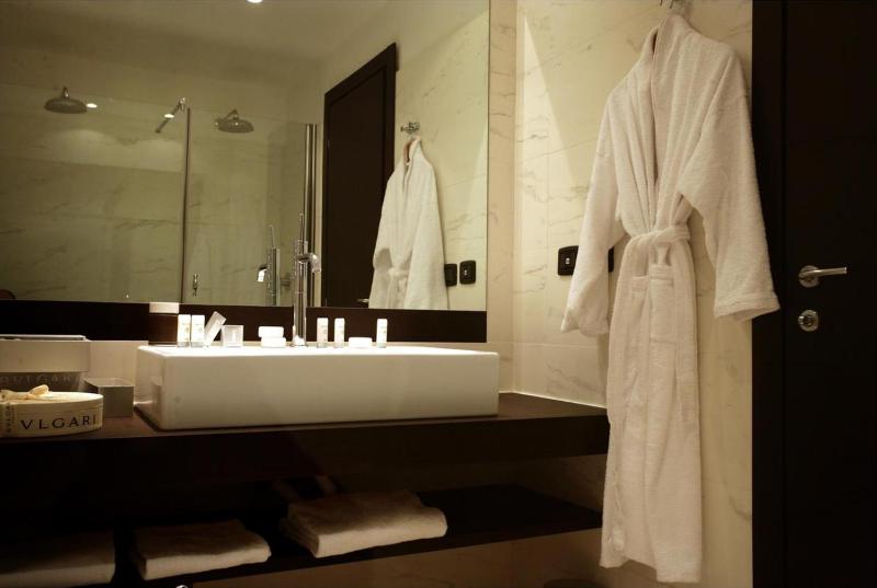 Standard Room image 4
