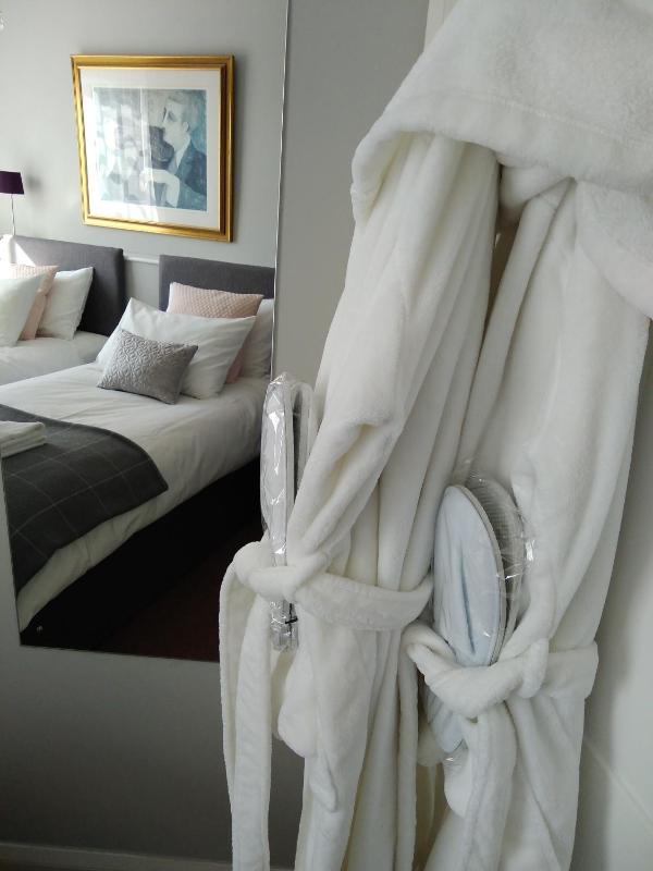 Double Room with Private External Bathroom image 3