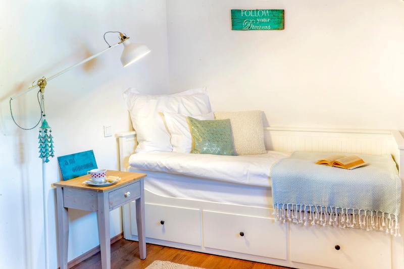 Deluxe King Suite image 3