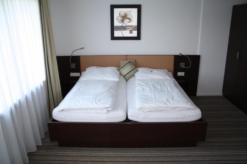 Superior Double Room image 3
