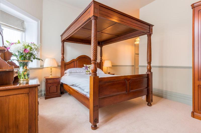 Deluxe Double Room image 3
