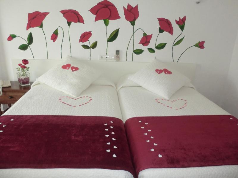 Double Room with Romantic Package  image 2