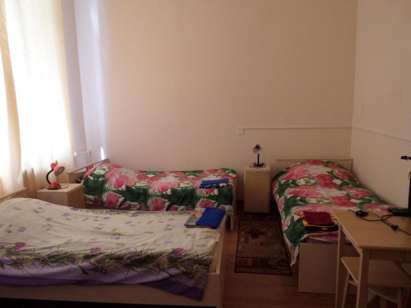 Bed in 4-Bed Mixed Dormitory Room image 4