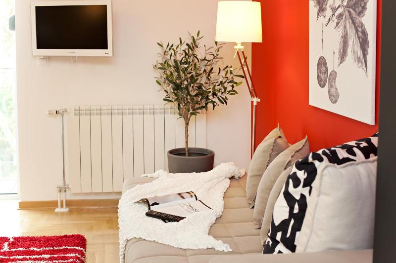 Studio (2 Adults) image 4