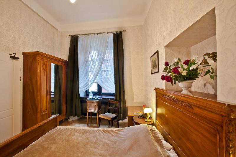 Standard Double Room image 4