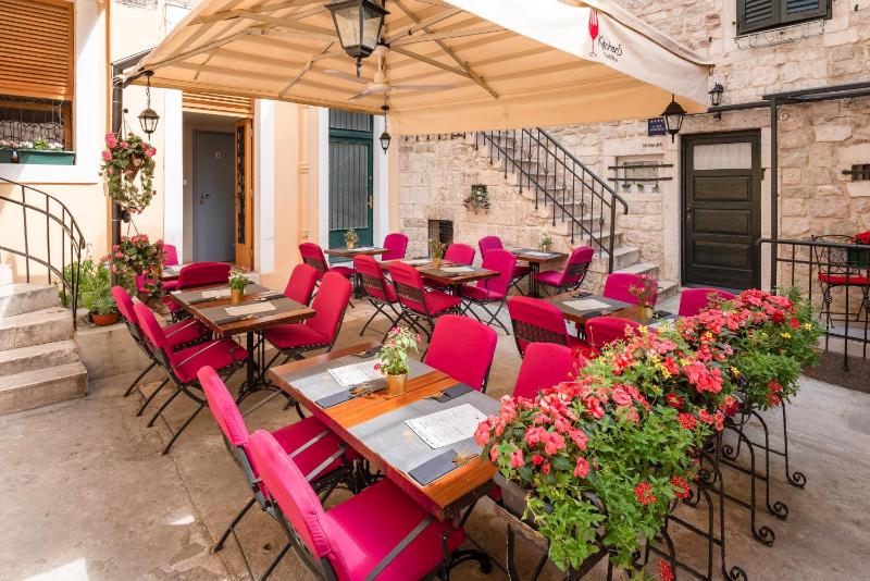 Piazza Heritage Hotel - image 4