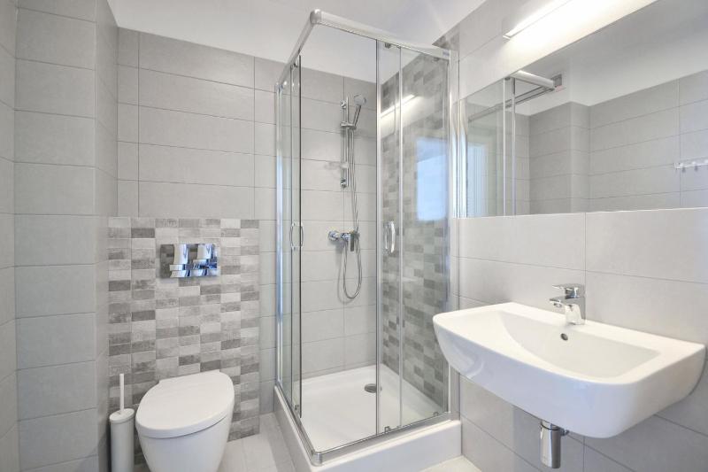 Standard Double or Twin Room image 3