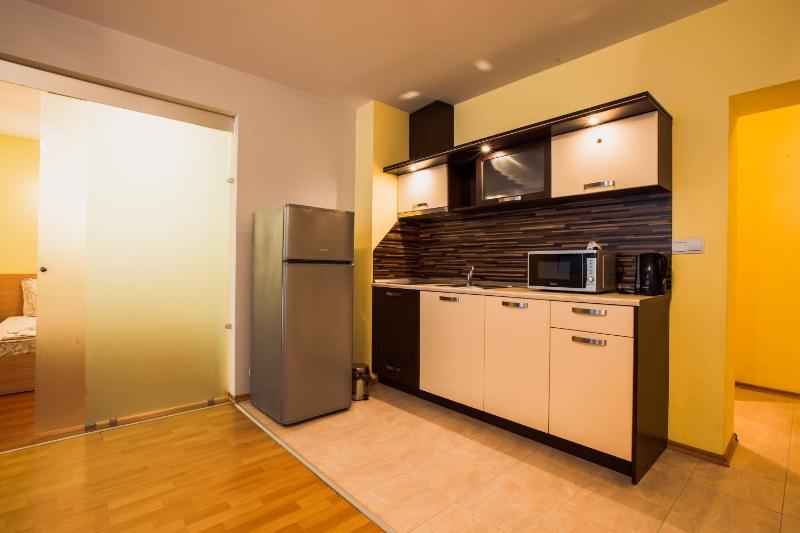 Two-Bedroom Apartment (4 Adults + 2 Children) image 3