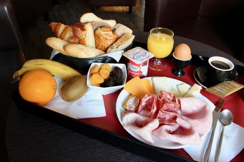 Logis Hotel - Le Charleston - image 16