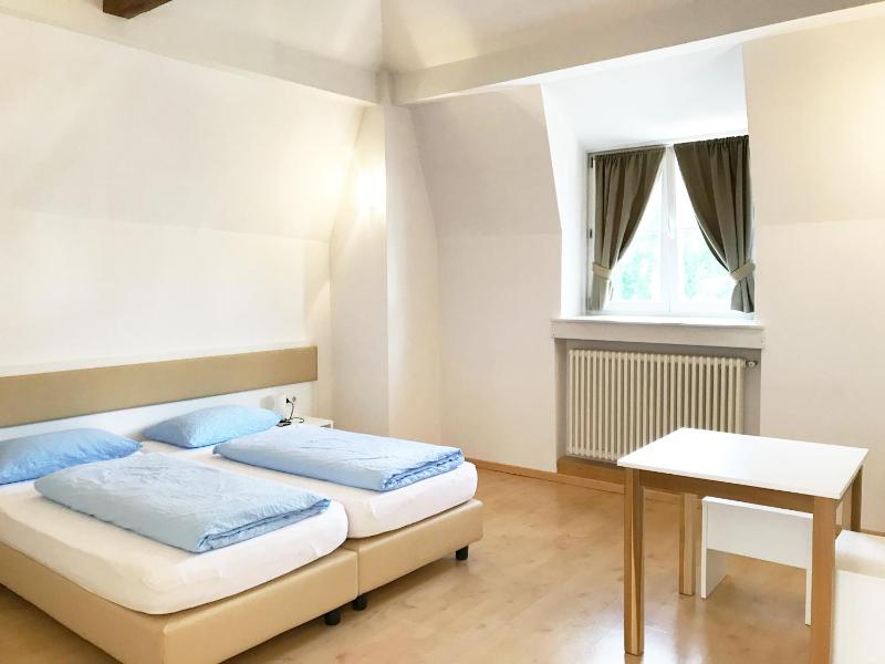 Large Double or Twin Room with Shared Bathroom image 2