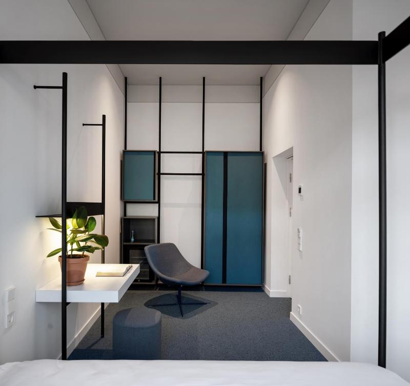 Standard Double Room image 2