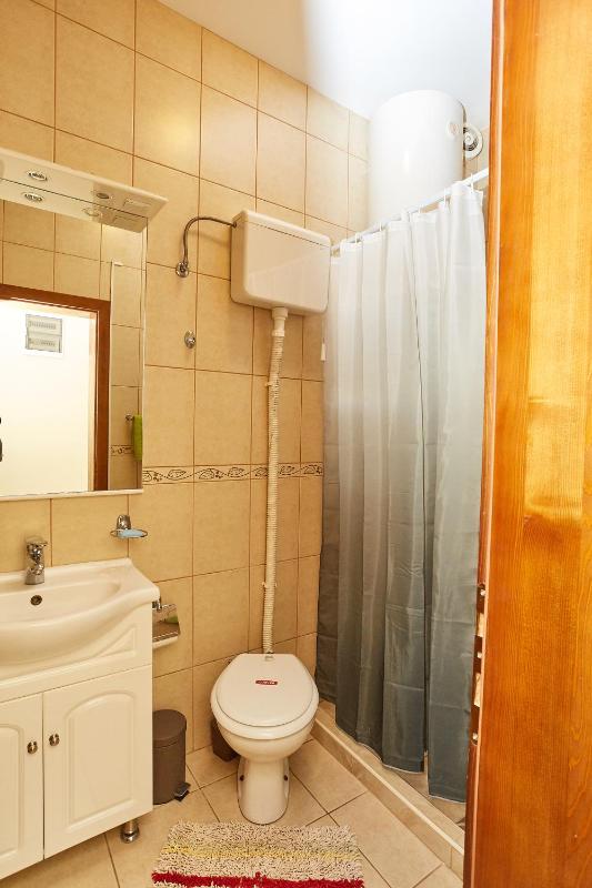 Studio Apartment image 2