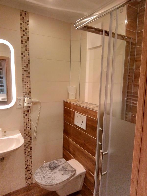 Triple Room with Shower image 3