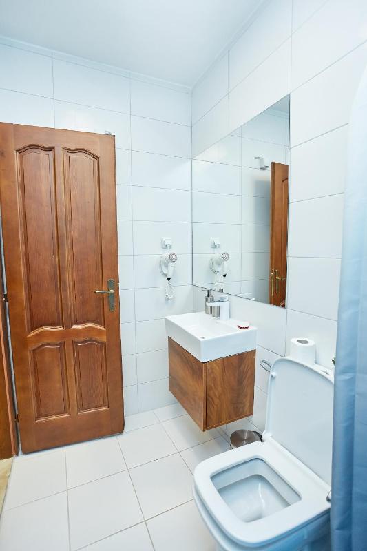 Studio Apartment image 3