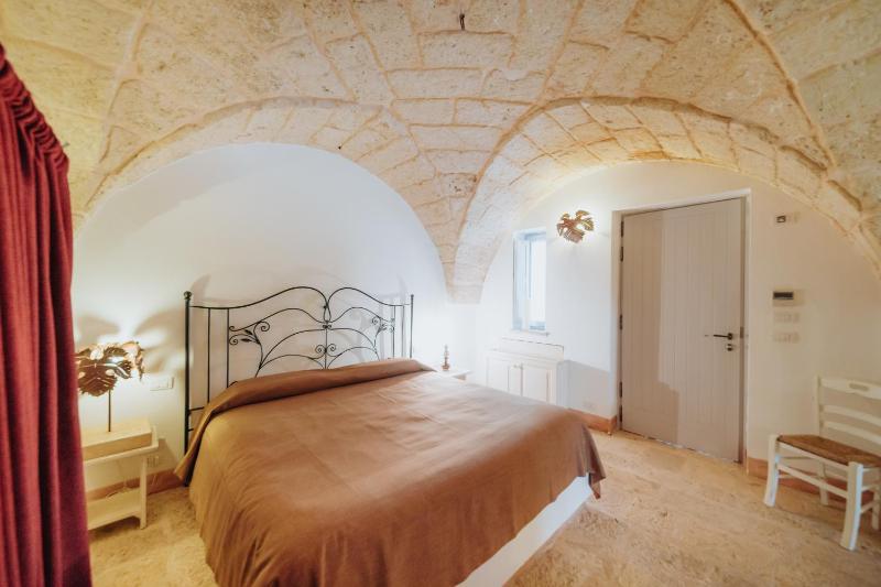 Suite with Spa Bath image 2