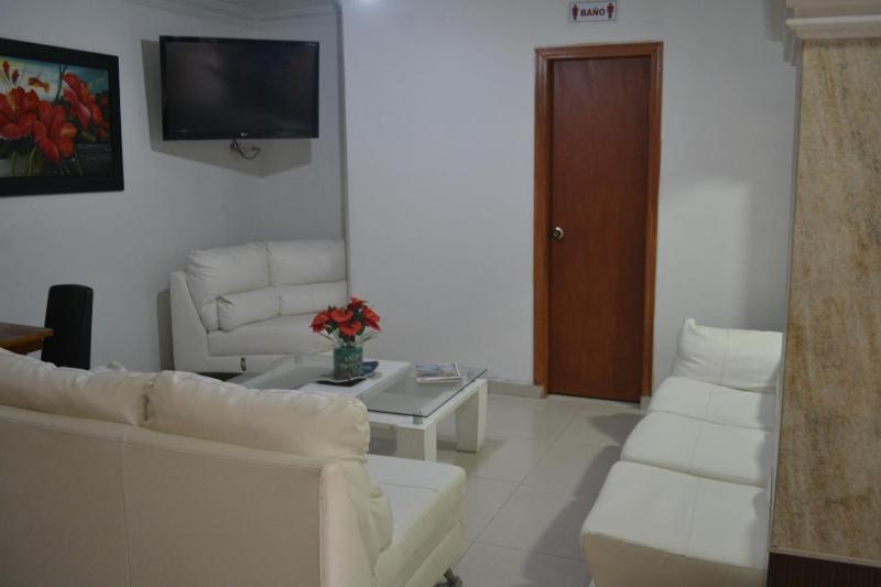 Hotel Granada Inn - image 2