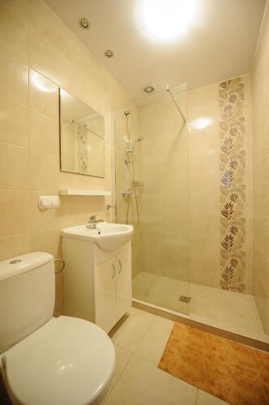 Deluxe Double Room with Balcony image 3