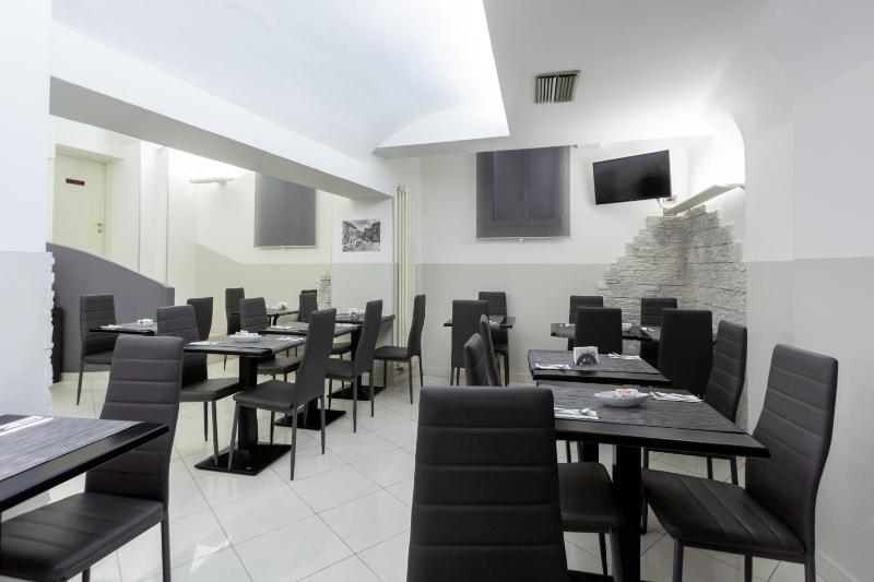 Hotel University - image 14