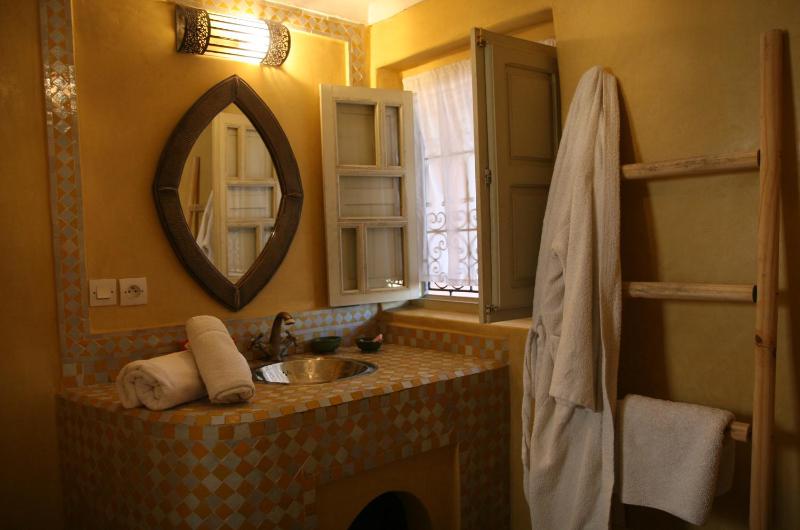 Superior Triple Room image 2