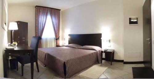 Double or Twin Room image 1