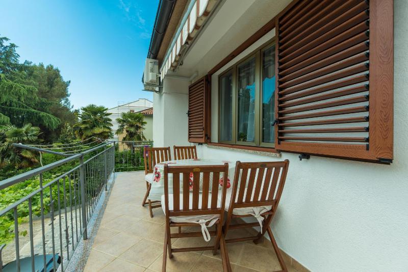 Apartment with Garden View image 4
